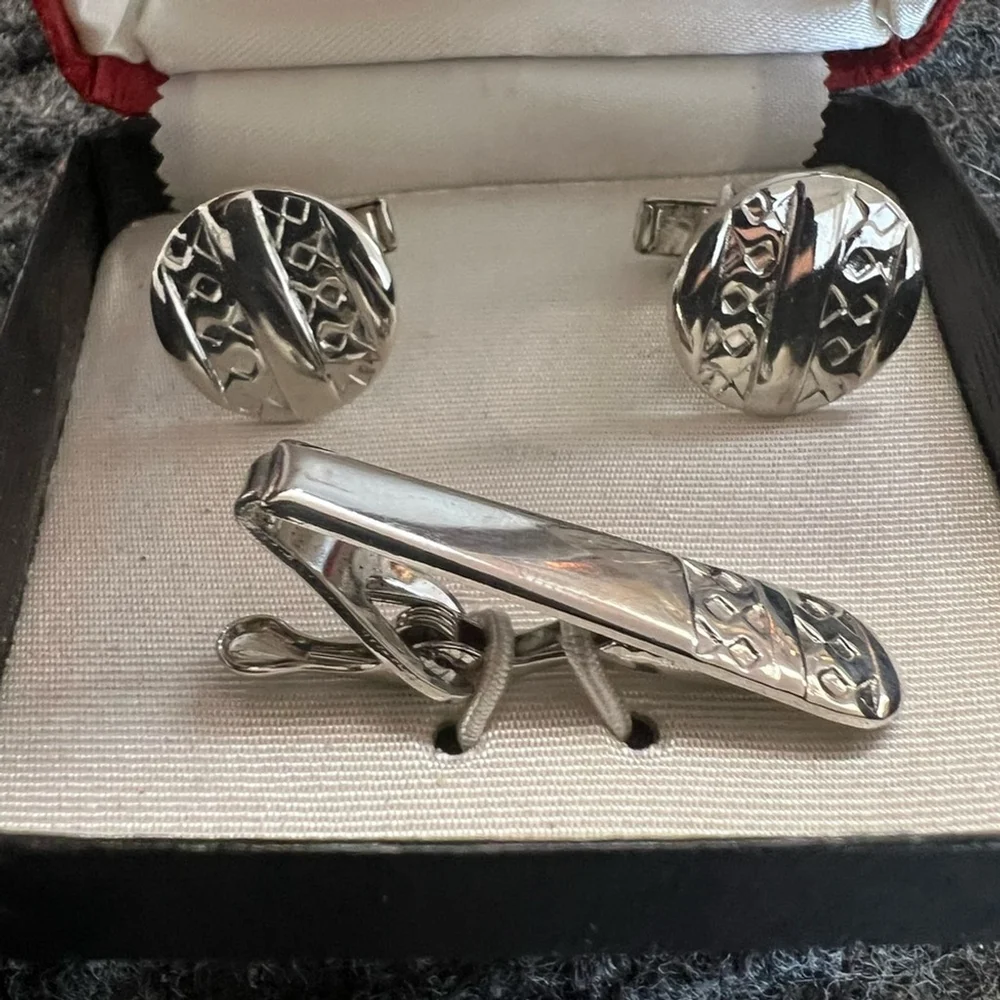 Vintage Beau-Jo Tie Clip and Cuff Links Set-NIB